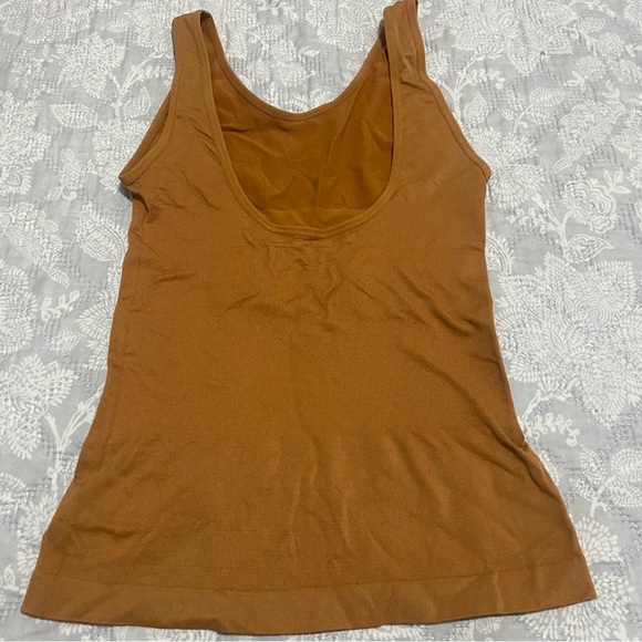 Nine West Shape wear Top Womens Médium Size Stretch, Color Coffee - Picture 4 of 8